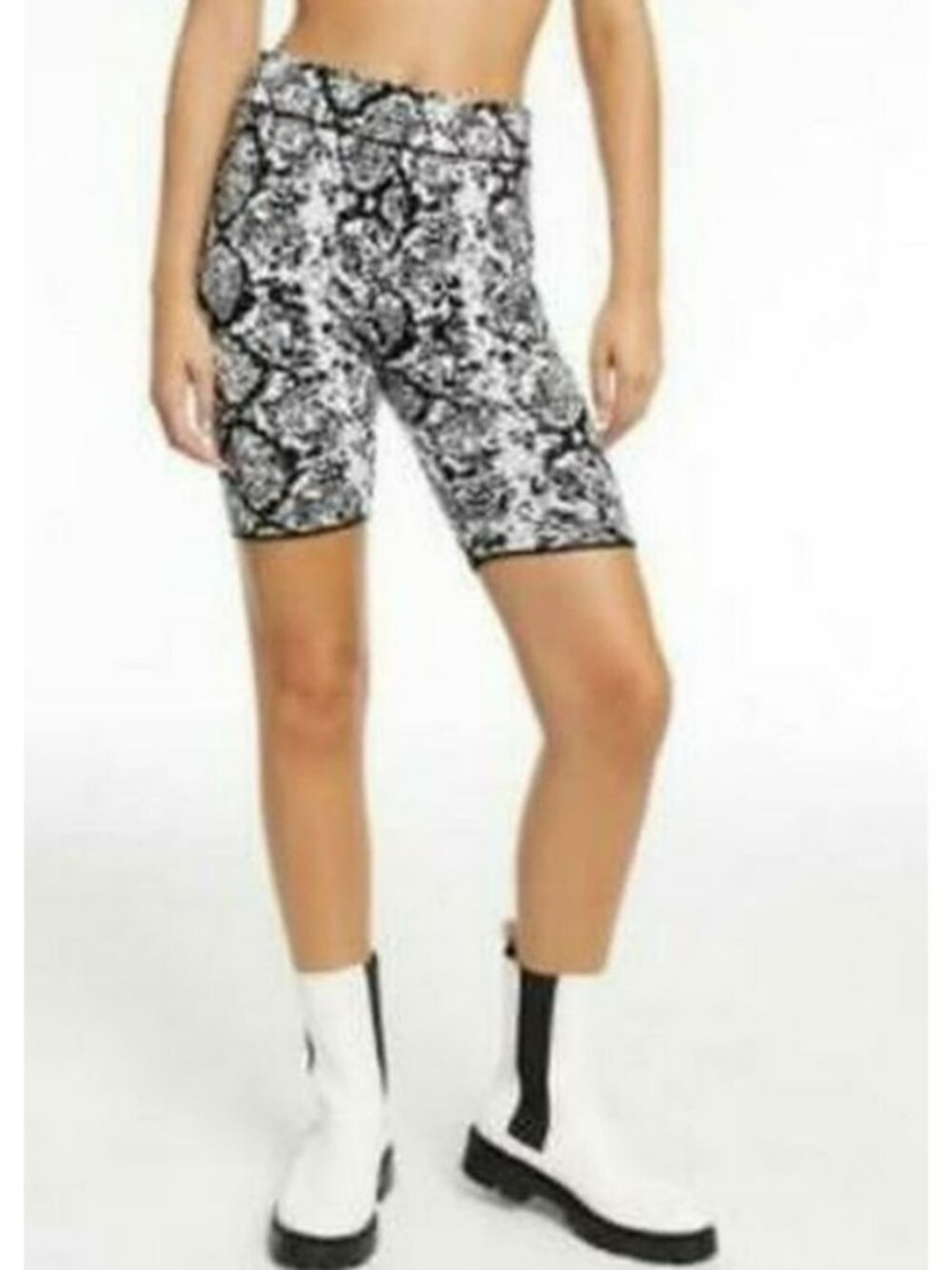 Culpos x INC Knit Shorts Size XL Womens Black & White Snake Print